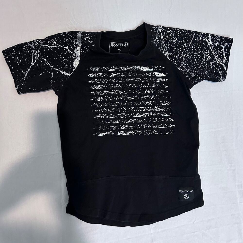 Switch Remarkable Razor Cut T-Shirt Kid's Size XL (7) Black And Silver